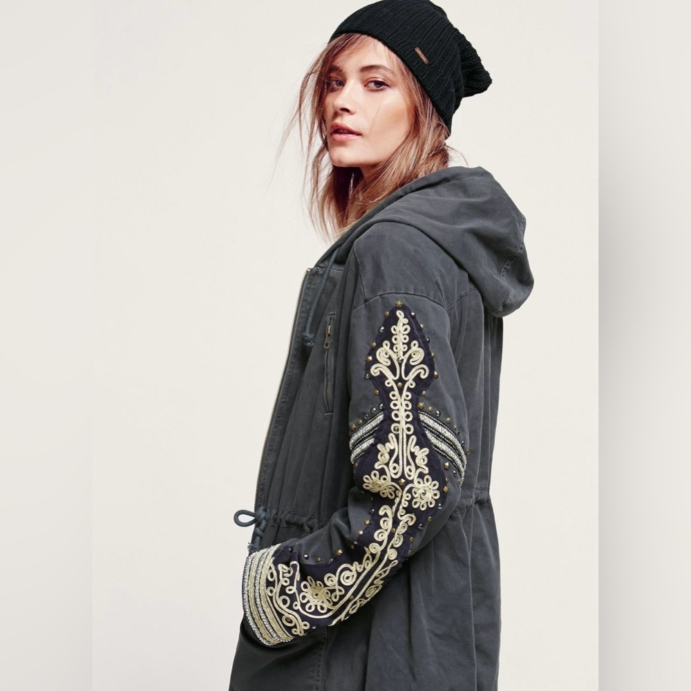 🌟 RARE! FREE PEOPLE Golden Quills Military Jacket in XS! - Picture 3 of 8